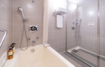 Corner Deluxe Twin Room, Non Smoking (2 Single beds)