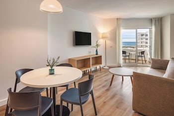 Superior Apartment, 2 Bedrooms, Sea View (2+2)