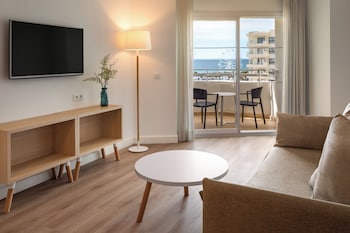 Superior Apartment, 2 Bedrooms, Sea View (2+2)