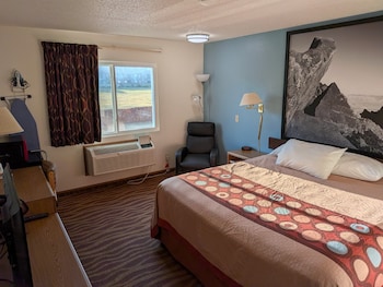 Standard Room, 1 Queen Bed, Accessible