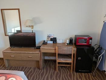 Standard Room, 1 Queen Bed, Accessible