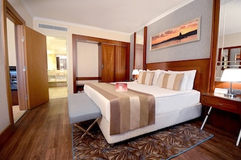 Presidential Suite, 1 King Bed, Non Smoking, Jetted Tub (with Extra Bed;with Sofabed)