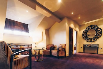 EXCUTIVE FAMILY ROOM