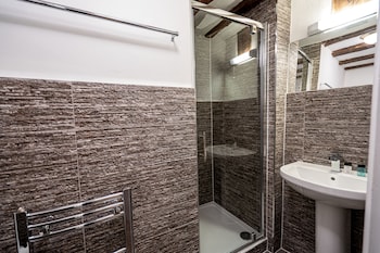 Deluxe Double Room, Ensuite (Despenser )