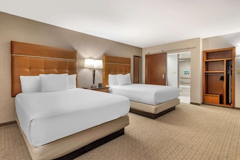 Room, 2 Queen Beds, Accessible (Upper Floor, Tub)