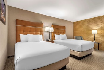 Room, 2 Queen Beds (Upper Floor)