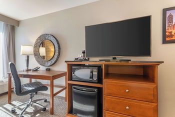 Room, 2 Queen Beds (Upper Floor)