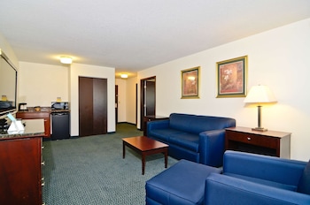 Suite, 1 King Bed, Non Smoking, Refrigerator & Microwave