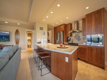Condo, 2 Bedrooms, Ocean View (265)