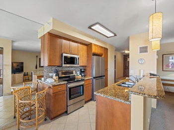 Condo, 2 Bedrooms (1102)