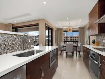 Condo, 2 Bedrooms, Ocean View (1104)