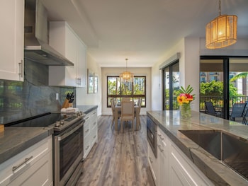 Condo, 3 Bedrooms (143)