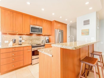 Condo, 2 Bedrooms (4102)