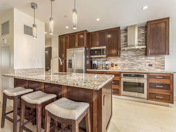 Condo, 2 Bedrooms, Ocean View (383)