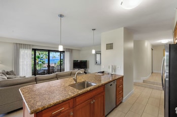 Condo, 2 Bedrooms, Ocean View (245)