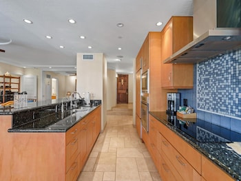 Condo, 2 Bedrooms, Ocean View (173)