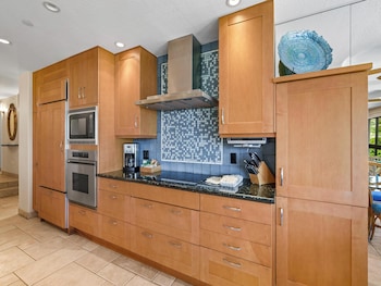 Condo, 2 Bedrooms, Ocean View (173)