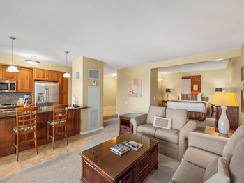 Condo, 1 Bedroom (1112)