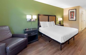 Suite, 1 Queen Bed, Non Smoking