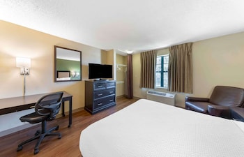 Suite, 1 Queen Bed, Non Smoking