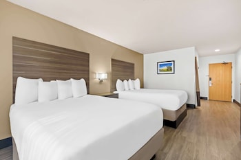 Standard Room, 2 Queen Beds, Accessible, Bathtub
