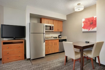 Suite, Multiple Beds, Kitchen