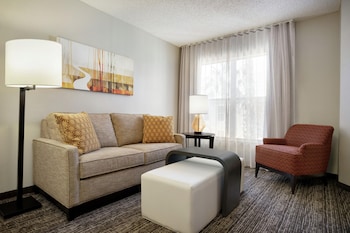 Suite, 1 King Bed with Sofa bed, Accessible (Mobility and Hearing)