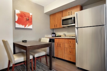 Suite, 1 King Bed with Sofa bed, Kitchen