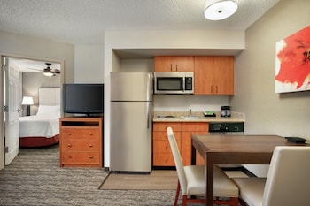 Suite, 1 King Bed with Sofa bed, Kitchen