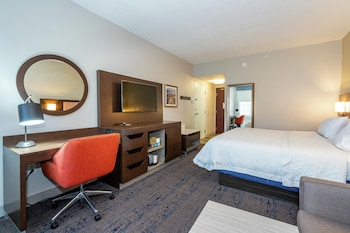 Room, 1 King Bed, Accessible (Mobility & Hearing, Roll-in Shower)