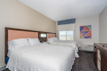 Suite, Multiple Beds, Kitchenette