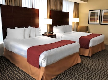 Standard Room, 2 Queen Beds, City View, Corner
