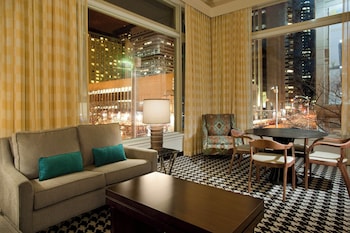 Suite, 1 King Bed with Sofa bed