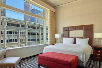Suite, 1 King Bed with Sofa bed