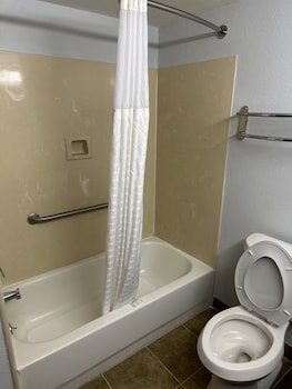 1 King Bed, Studio Suite, Non-Smoking