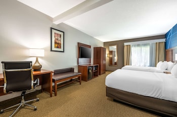 Suite, 2 Queen Beds, Non Smoking (Pet Friendly)