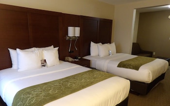 Suite, 2 Queen Beds, Non Smoking
