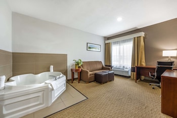 Suite, 1 King Bed, Non Smoking