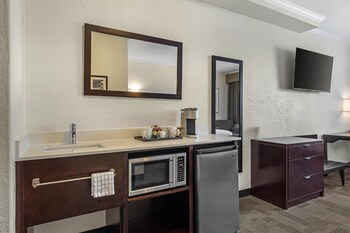 Standard Room, 1 King Bed, Non Smoking, Refrigerator & Microwave