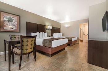 Standard Room, 2 Queen Beds, Accessible, Refrigerator & Microwave (1st Floor)