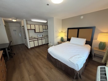 Studio, 1 Queen Bed, Non Smoking