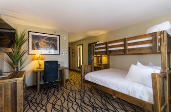 Grand Suite, Multiple Beds