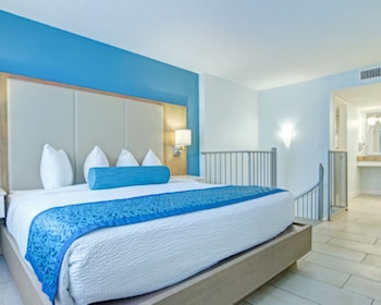 Room, 1 Bedroom (Street View)
