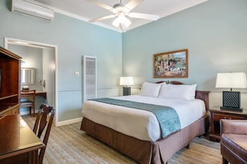 Standard Room, 1 Queen Bed