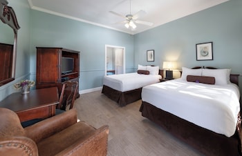 Standard Room, 2 Queen Beds