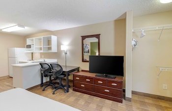Studio, 1 Queen Bed, Accessible, Non Smoking