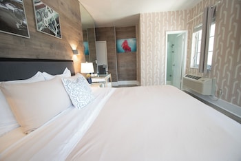Premium Single Room, 1 King Bed
