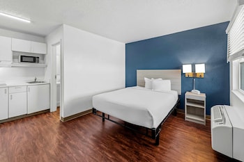 Economy Studio, 1 Queen Bed, Non Smoking