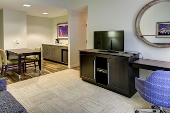 Suite, 2 Queen Beds, Accessible, Non Smoking