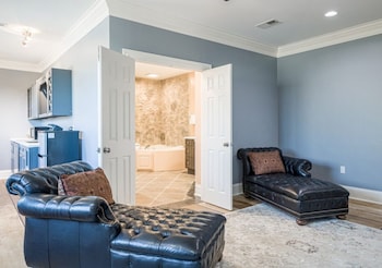 Quail Suite